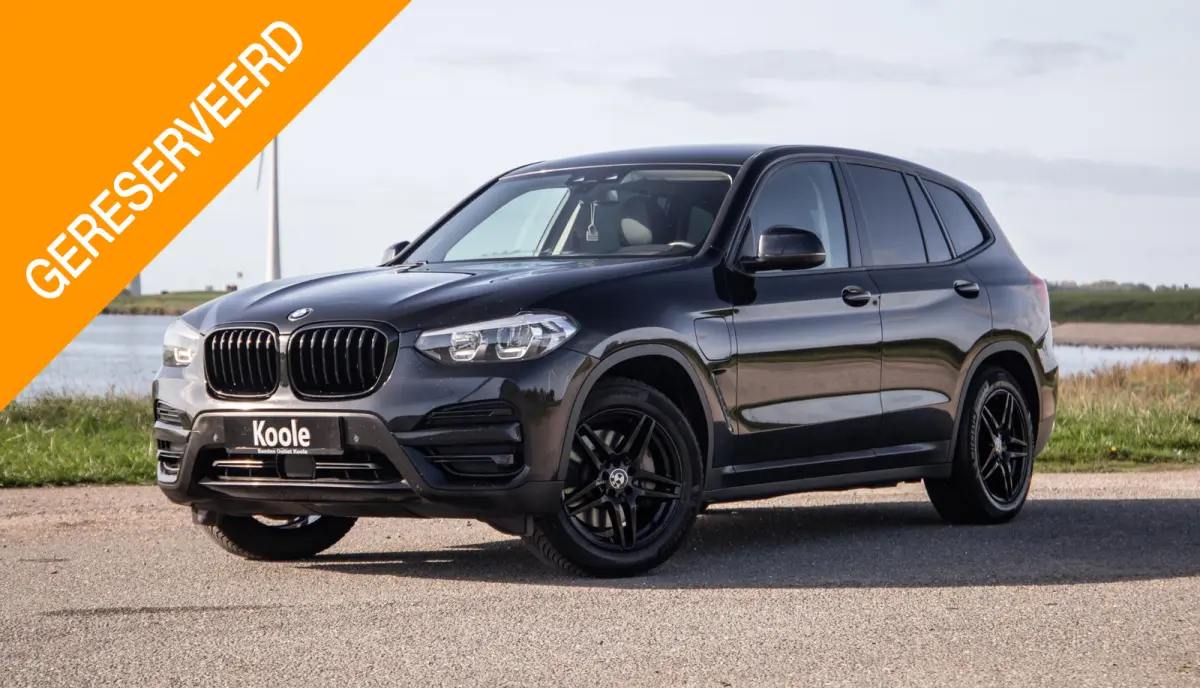 xDrive30e High Executive BLACK LINE / CARPLAY / LEER / STOELVERWARMING / CAMERA / DEALER ONDERHOUDEN