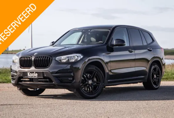 xDrive30e High Executive BLACK LINE / CARPLAY / LEER / STOELVERWARMING / CAMERA / DEALER ONDERHOUDEN