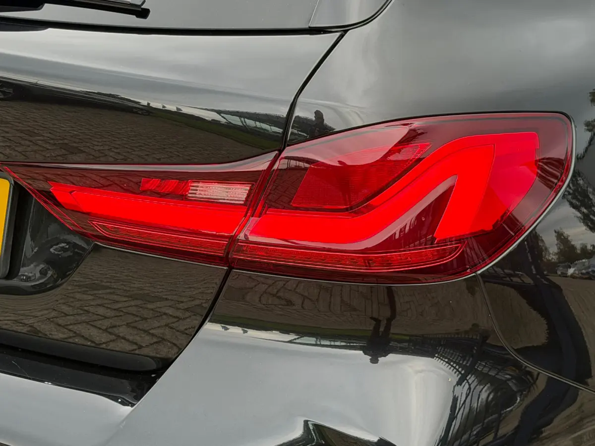 118i Executive Edition M-Sport | Pano | Camera | NL AUTO