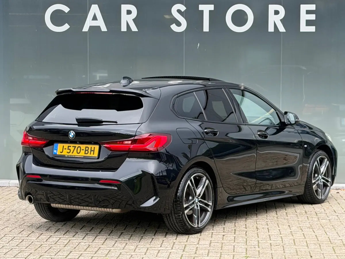 118i Executive Edition M-Sport | Pano | Camera | NL AUTO