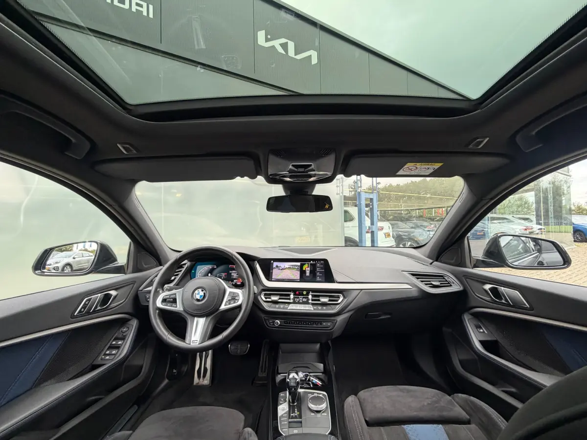 118i Executive Edition M-Sport | Pano | Camera | NL AUTO
