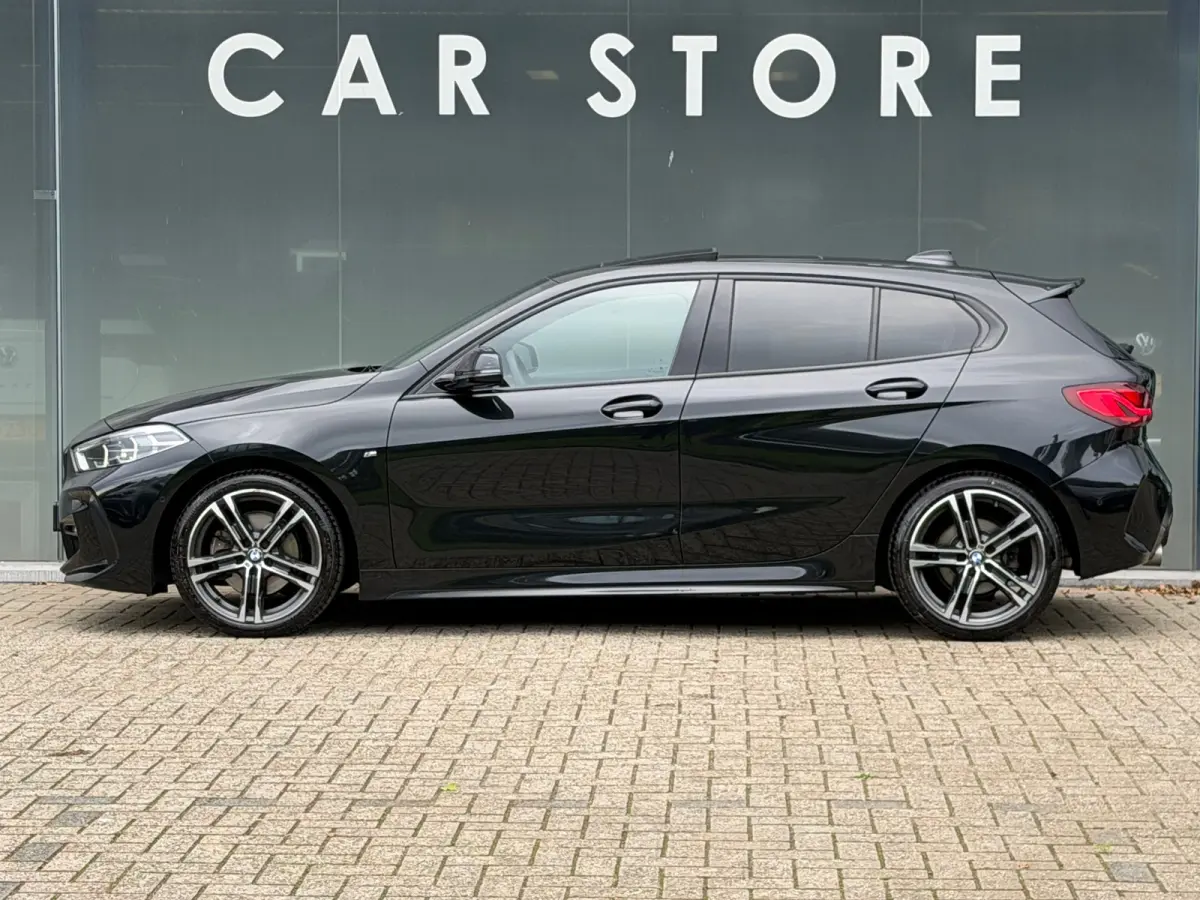 118i Executive Edition M-Sport | Pano | Camera | NL AUTO