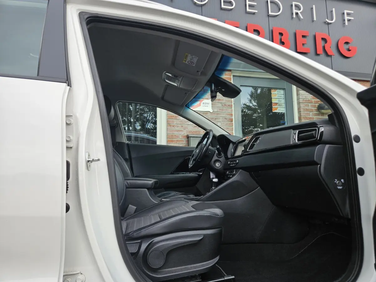 1.6 GDi Hybrid ExecutiveLine Trekhaak! Camera! NAP! Nette Auto! Dealer Onderhouden!