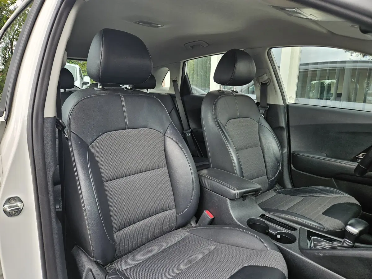 1.6 GDi Hybrid ExecutiveLine Trekhaak! Camera! NAP! Nette Auto! Dealer Onderhouden!