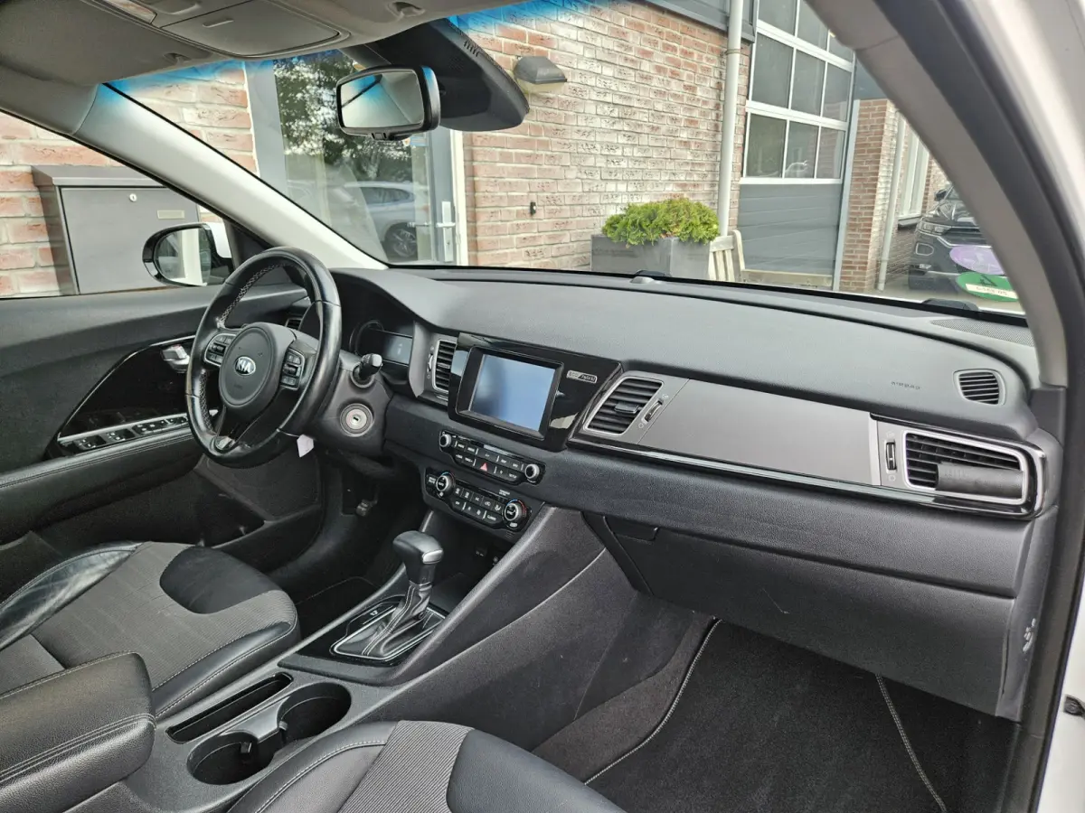 1.6 GDi Hybrid ExecutiveLine Trekhaak! Camera! NAP! Nette Auto! Dealer Onderhouden!