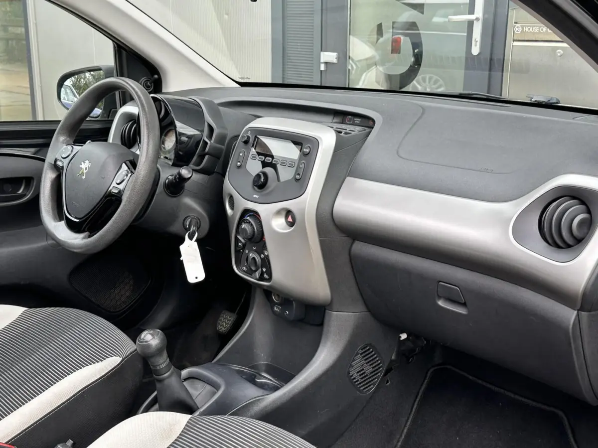 1.0 e-VTi Allure TOP! Schuifdak Airco Bluetooth