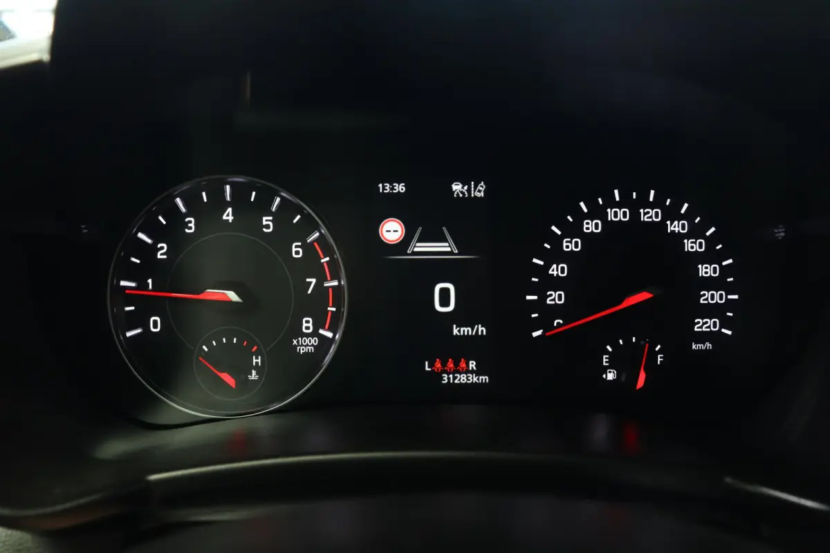 1.2 Select Smart Hybrid | Adaptieve cruise control | Stoelverwarming | Apple carplay / Android Auto | Achteruitrijcamera |