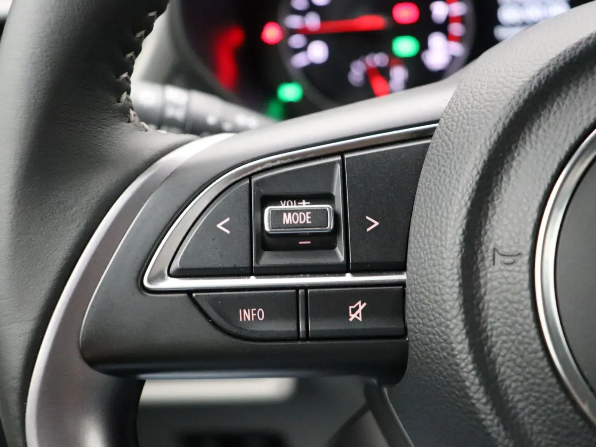 1.2 Select Smart Hybrid | Adaptieve cruise control | Stoelverwarming | Apple carplay / Android Auto | Achteruitrijcamera |