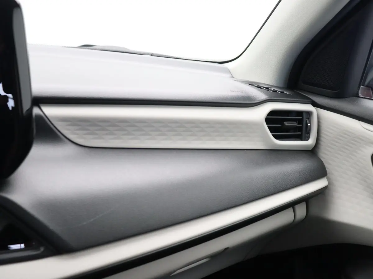 1.2 Select Smart Hybrid | Adaptieve cruise control | Stoelverwarming | Apple carplay / Android Auto | Achteruitrijcamera |
