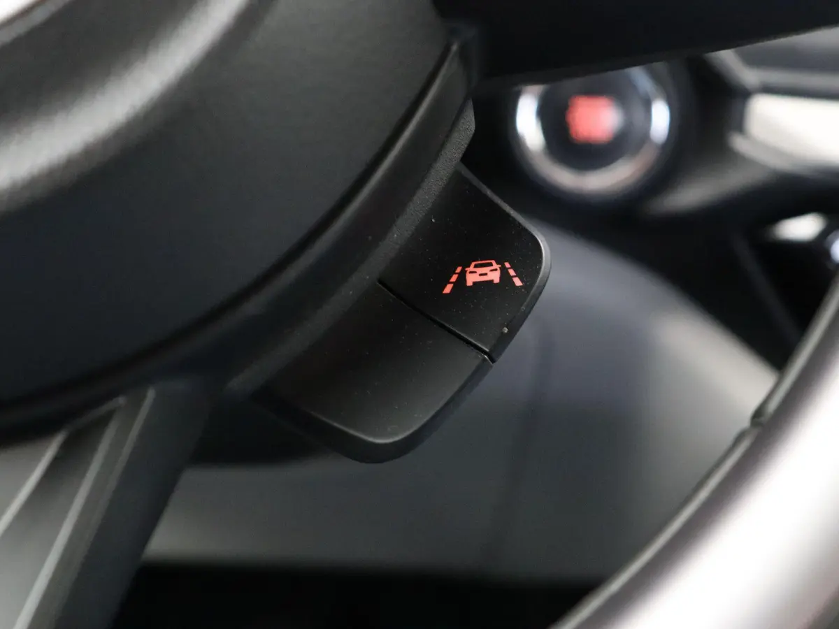 1.2 Select Smart Hybrid | Adaptieve cruise control | Stoelverwarming | Apple carplay / Android Auto | Achteruitrijcamera |