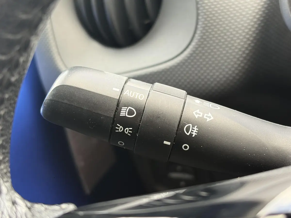1.0 VTi Shine | Climate | Apple CarPlay | Achteruitrijcamera | Elektrische ramen | Nieuwe banden | Mooie auto!!