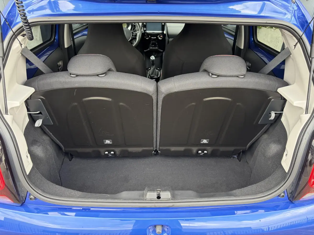1.0 VTi Shine | Climate | Apple CarPlay | Achteruitrijcamera | Elektrische ramen | Nieuwe banden | Mooie auto!!