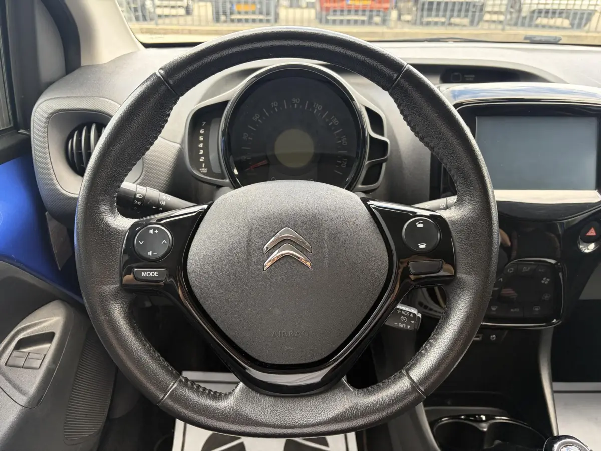 1.0 VTi Shine | Climate | Apple CarPlay | Achteruitrijcamera | Elektrische ramen | Nieuwe banden | Mooie auto!!