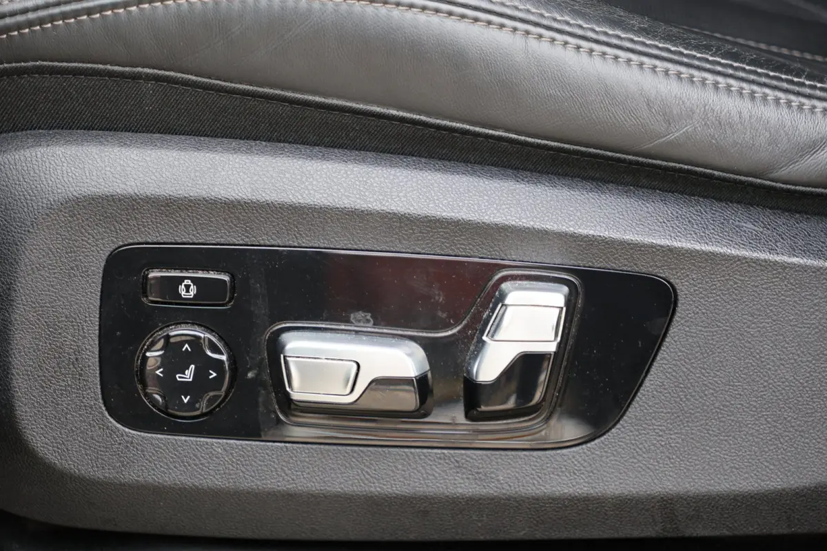 XDrive45e High Executive M-sport | panoramadak skylounge | softlcose | massage |elek. trekhaak | adap. cruise | keyless