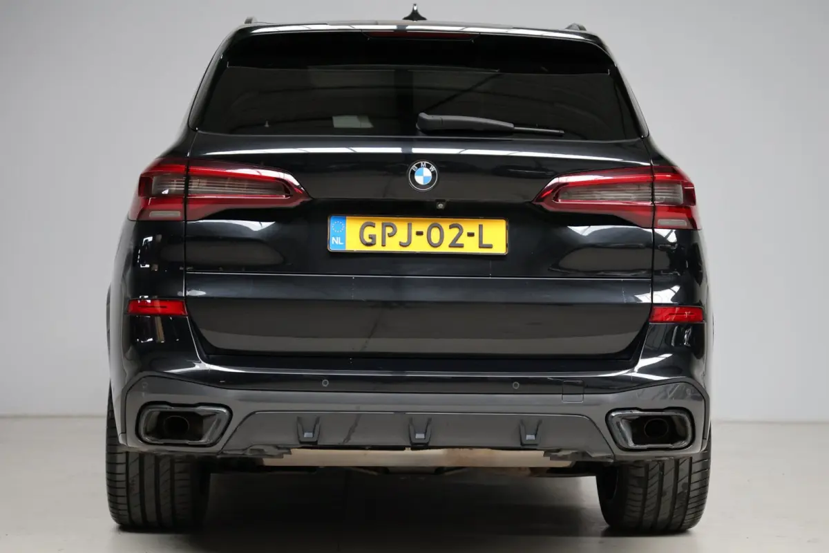 XDrive45e High Executive M-sport | panoramadak skylounge | softlcose | massage |elek. trekhaak | adap. cruise | keyless