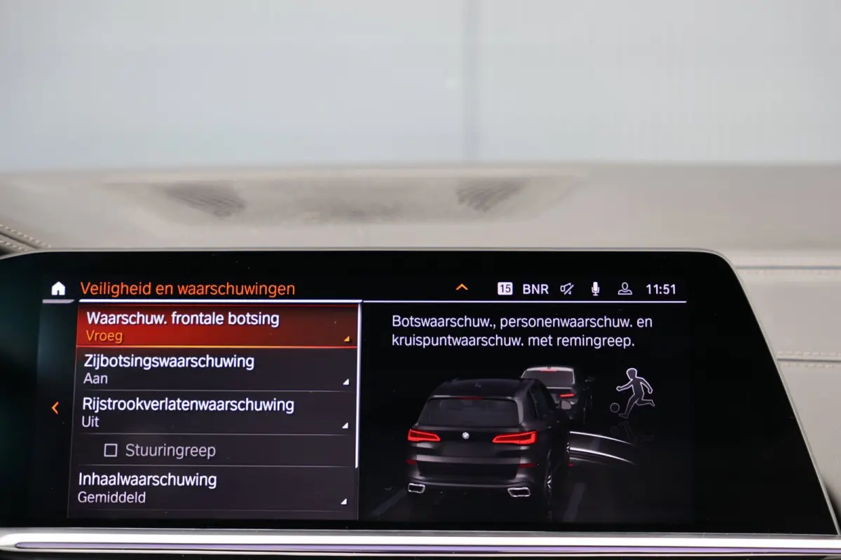 XDrive45e High Executive M-sport | panoramadak skylounge | softlcose | massage |elek. trekhaak | adap. cruise | keyless