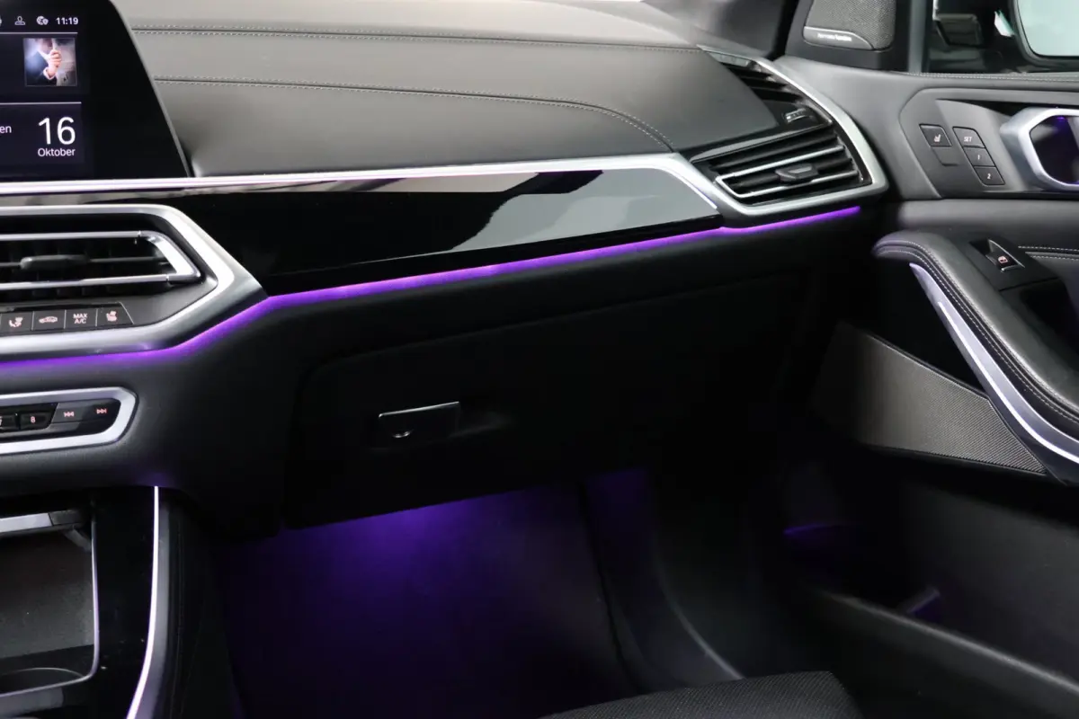 XDrive45e High Executive M-sport | panoramadak skylounge | softlcose | massage |elek. trekhaak | adap. cruise | keyless