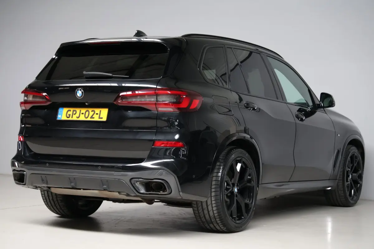 XDrive45e High Executive M-sport | panoramadak skylounge | softlcose | massage |elek. trekhaak | adap. cruise | keyless