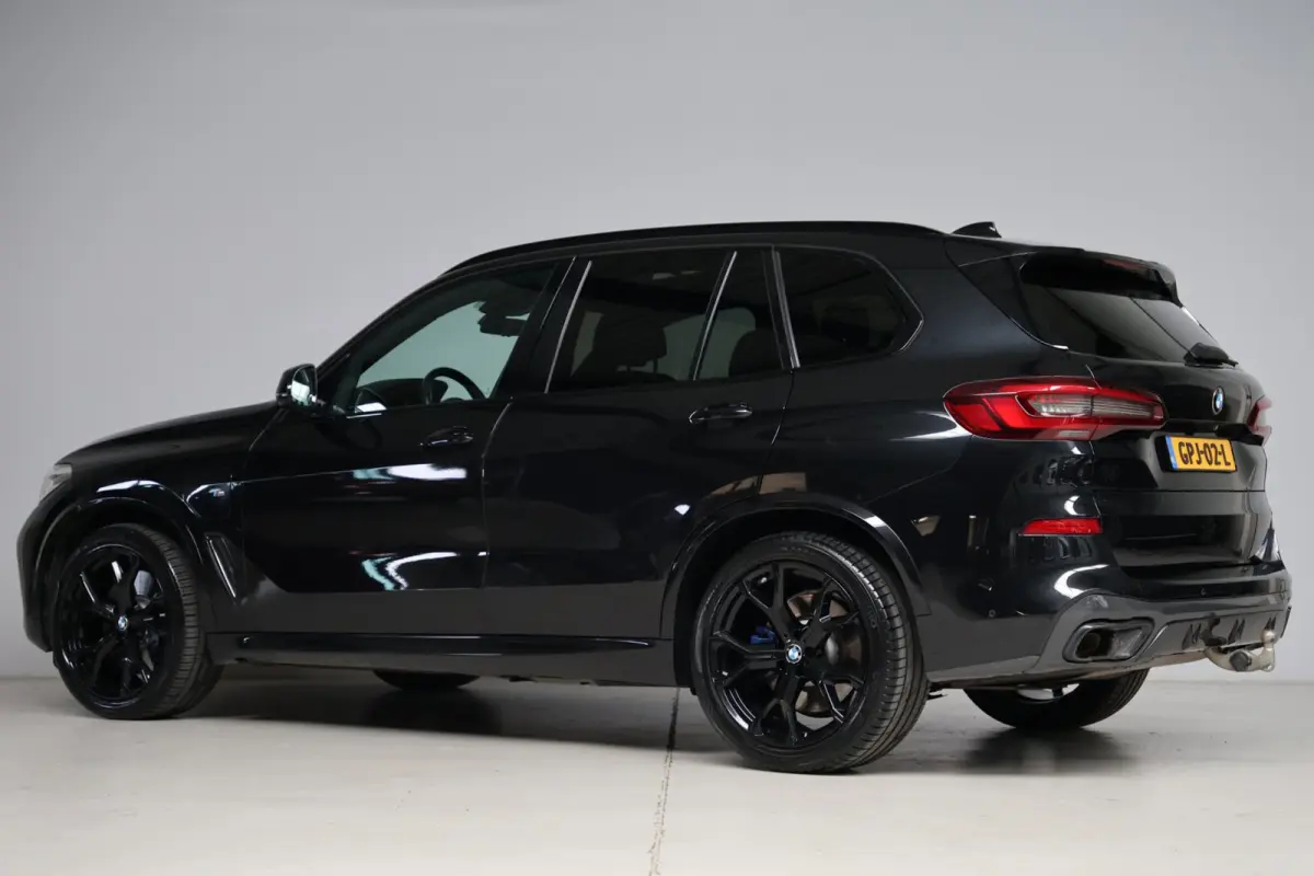 XDrive45e High Executive M-sport | panoramadak skylounge | softlcose | massage |elek. trekhaak | adap. cruise | keyless