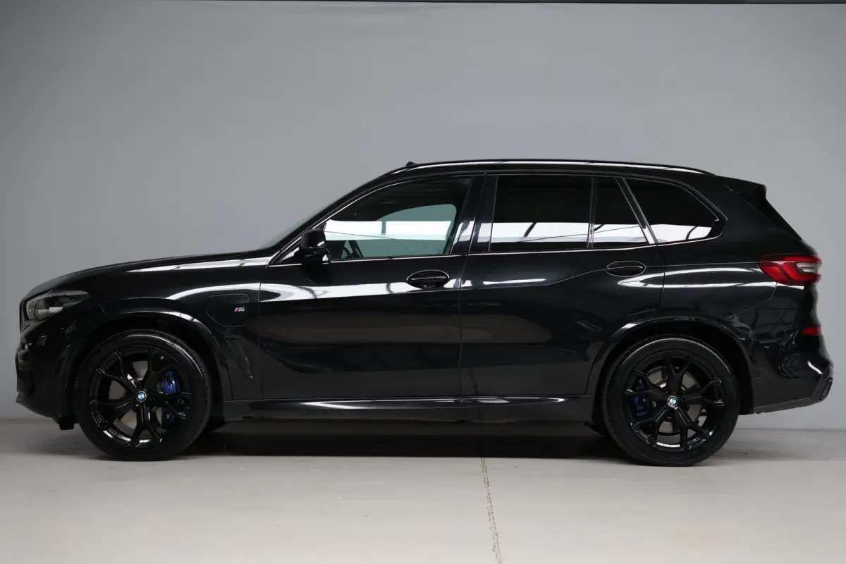 XDrive45e High Executive M-sport | panoramadak skylounge | softlcose | massage |elek. trekhaak | adap. cruise | keyless