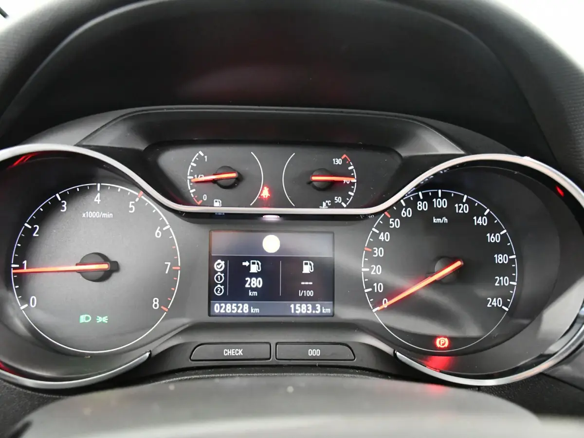1.2 Turbo Innovation | Apple CarPlay / Android Auto | Achteruitrijcamera |