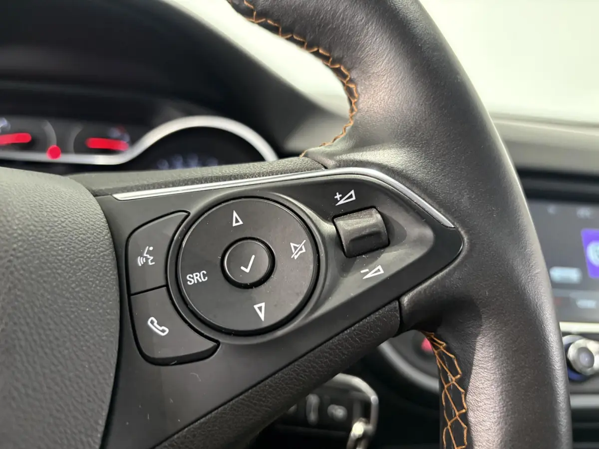 1.2 Turbo Innovation | Apple CarPlay / Android Auto | Achteruitrijcamera |