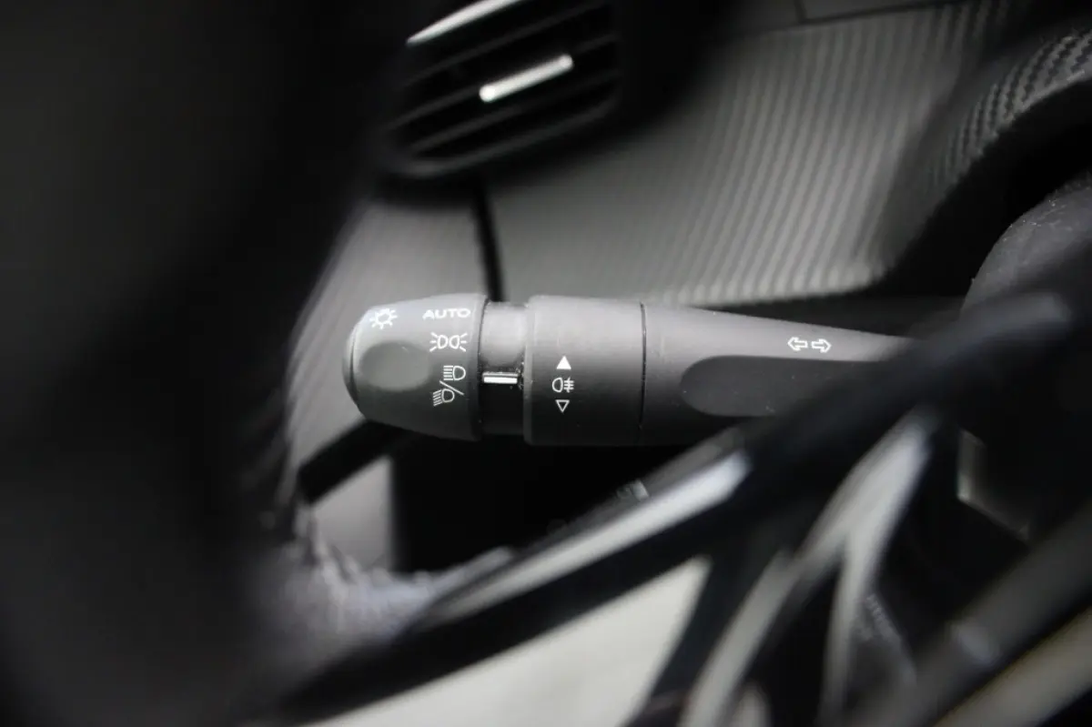 Allure Pack 50 kWh - Digitaal Cockpit, Carplay, Camera, Half Leer, Stoelverw. SOH 89,44%