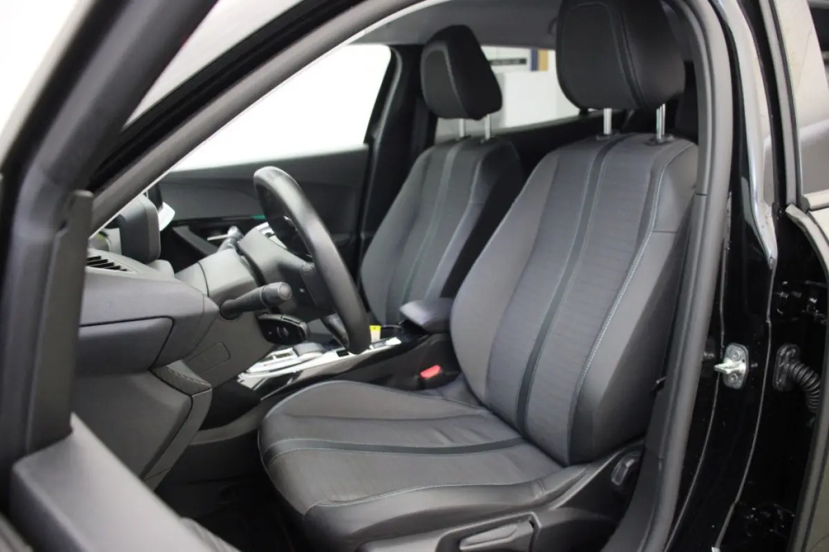 Allure Pack 50 kWh - Digitaal Cockpit, Carplay, Camera, Half Leer, Stoelverw. SOH 89,44%