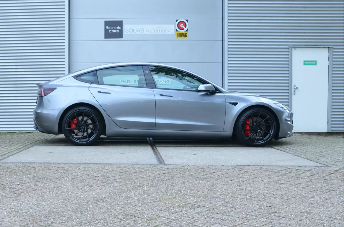 Performance AWD 78 kWh Highland, AutoPilot4.0 (FSD 99,- p/mnd)