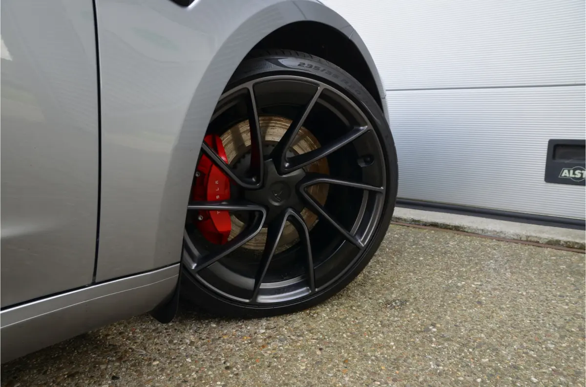 Performance AWD 78 kWh Highland, AutoPilot4.0 (FSD 99,- p/mnd)