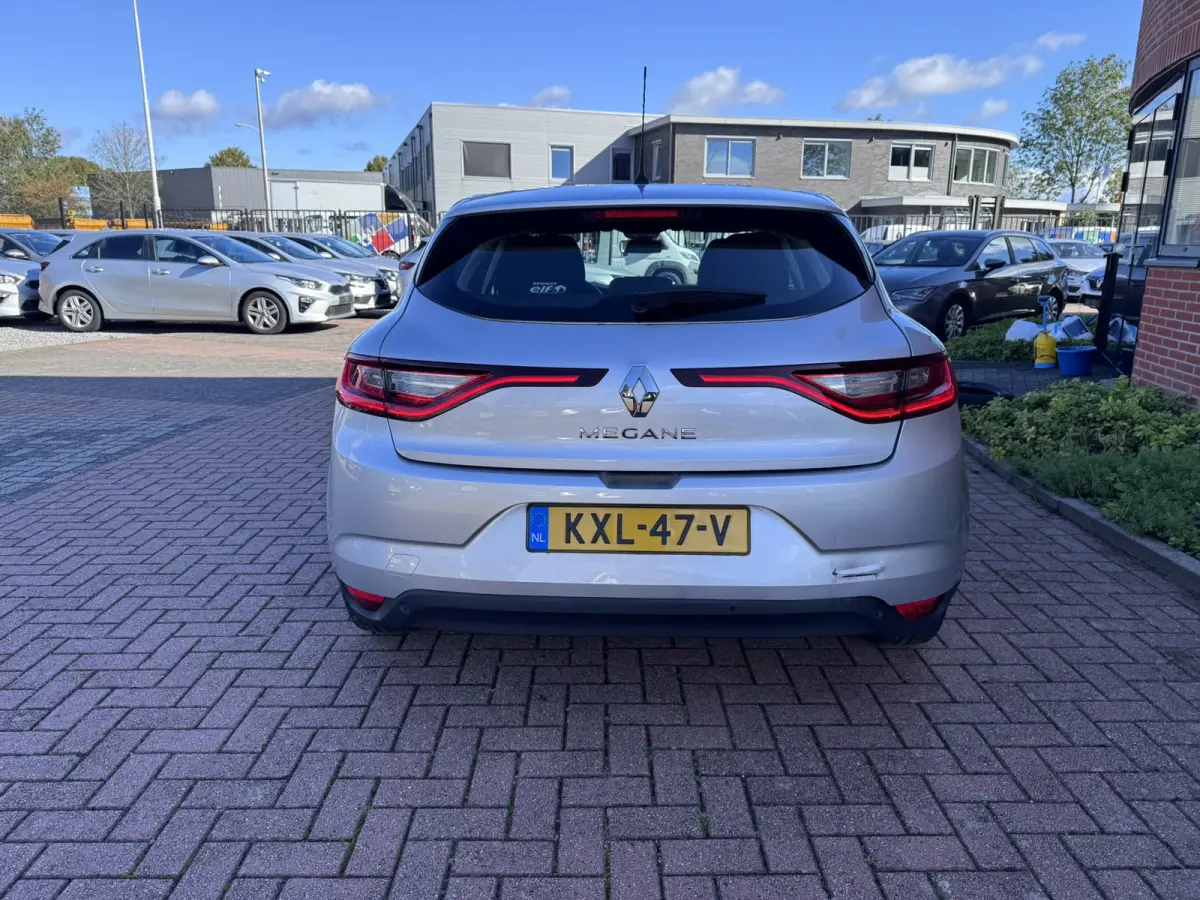1.5 Blue dCi Limited, Euro 6, Marge, Apple Carplay