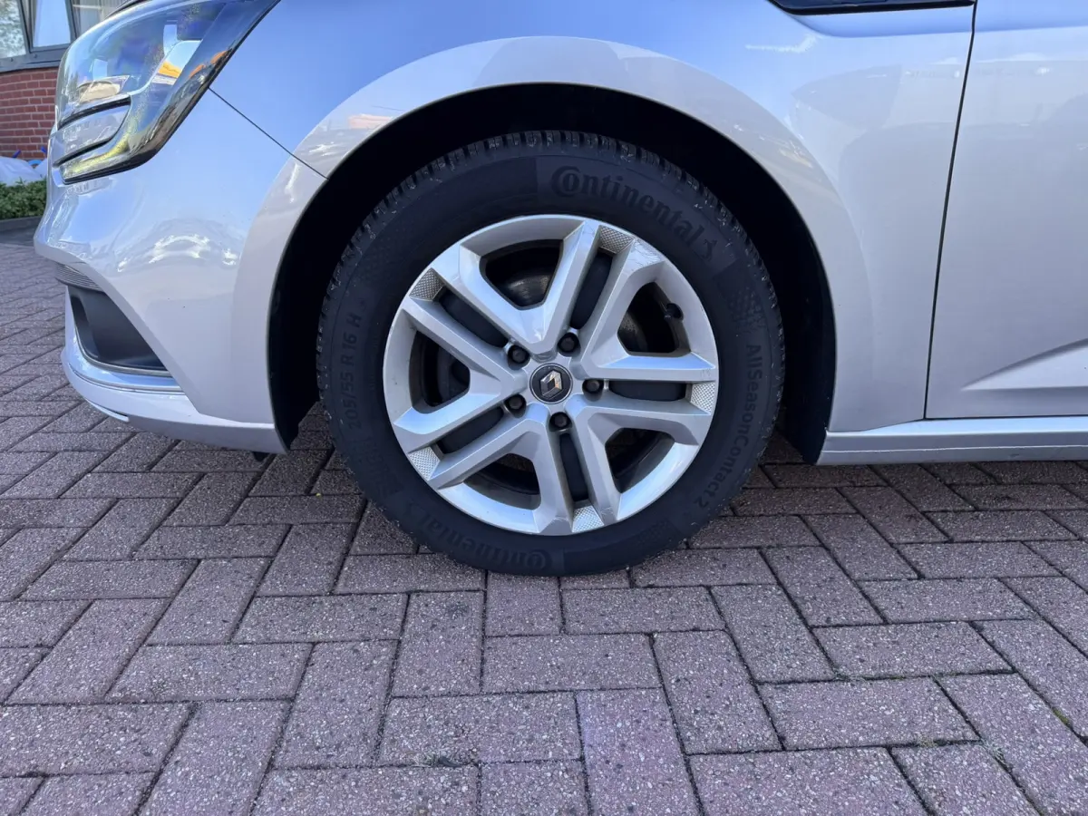 1.5 Blue dCi Limited, Euro 6, Marge, Apple Carplay