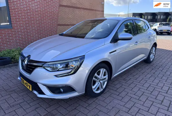 1.5 Blue dCi Limited, Euro 6, Marge, Apple Carplay