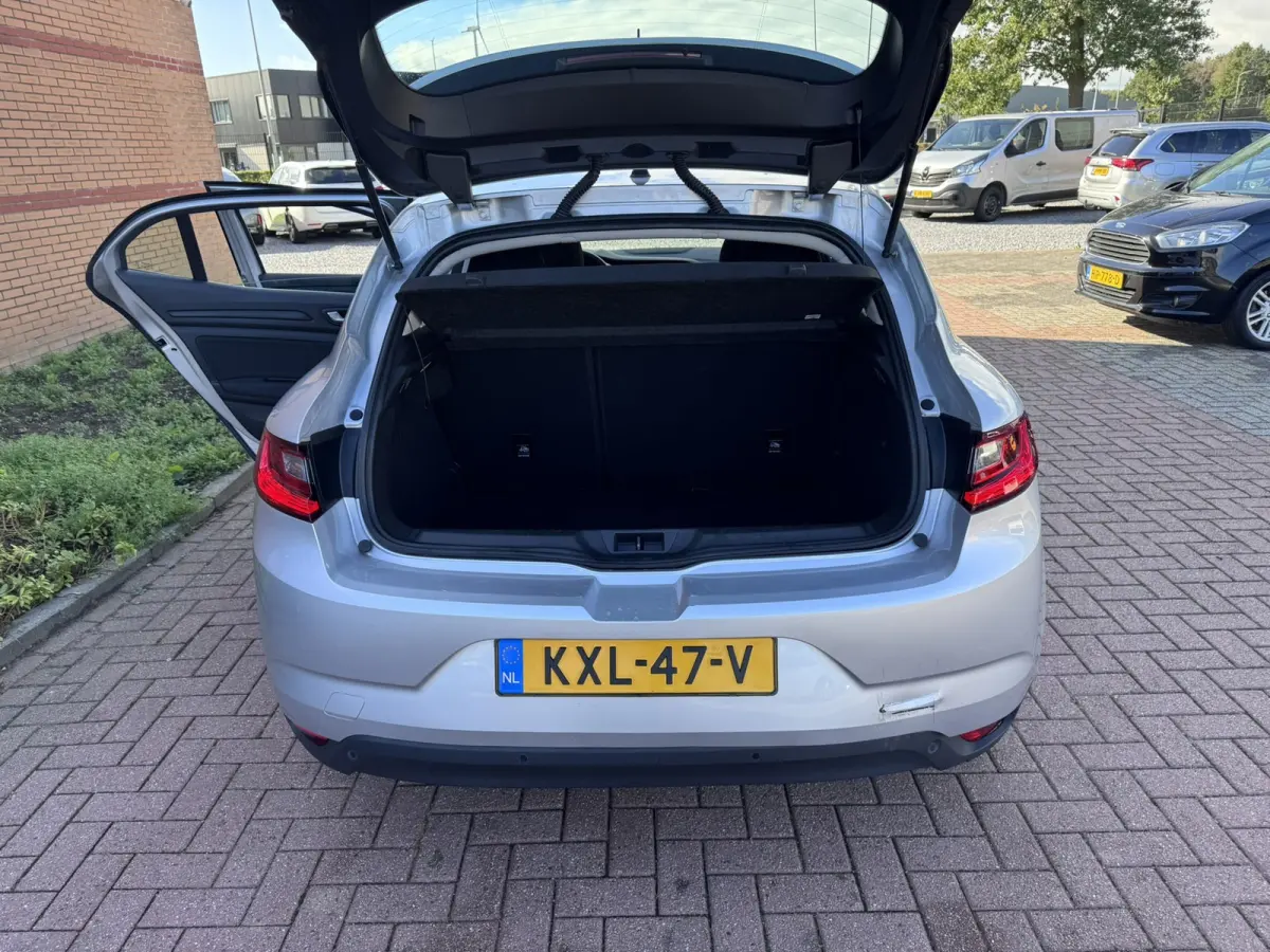 1.5 Blue dCi Limited, Euro 6, Marge, Apple Carplay