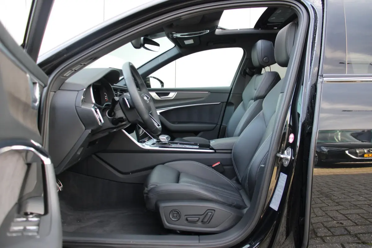 55 TFSIe 367pk quattro Pro Line S Competition | Elektr. Verstlb. Stoelen + Geheugen | Nachtzichtassistent | Adaptieve Cruise Control | Dodehoek Sensor