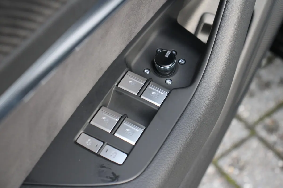 55 TFSIe 367pk quattro Pro Line S Competition | Elektr. Verstlb. Stoelen + Geheugen | Nachtzichtassistent | Adaptieve Cruise Control | Dodehoek Sensor