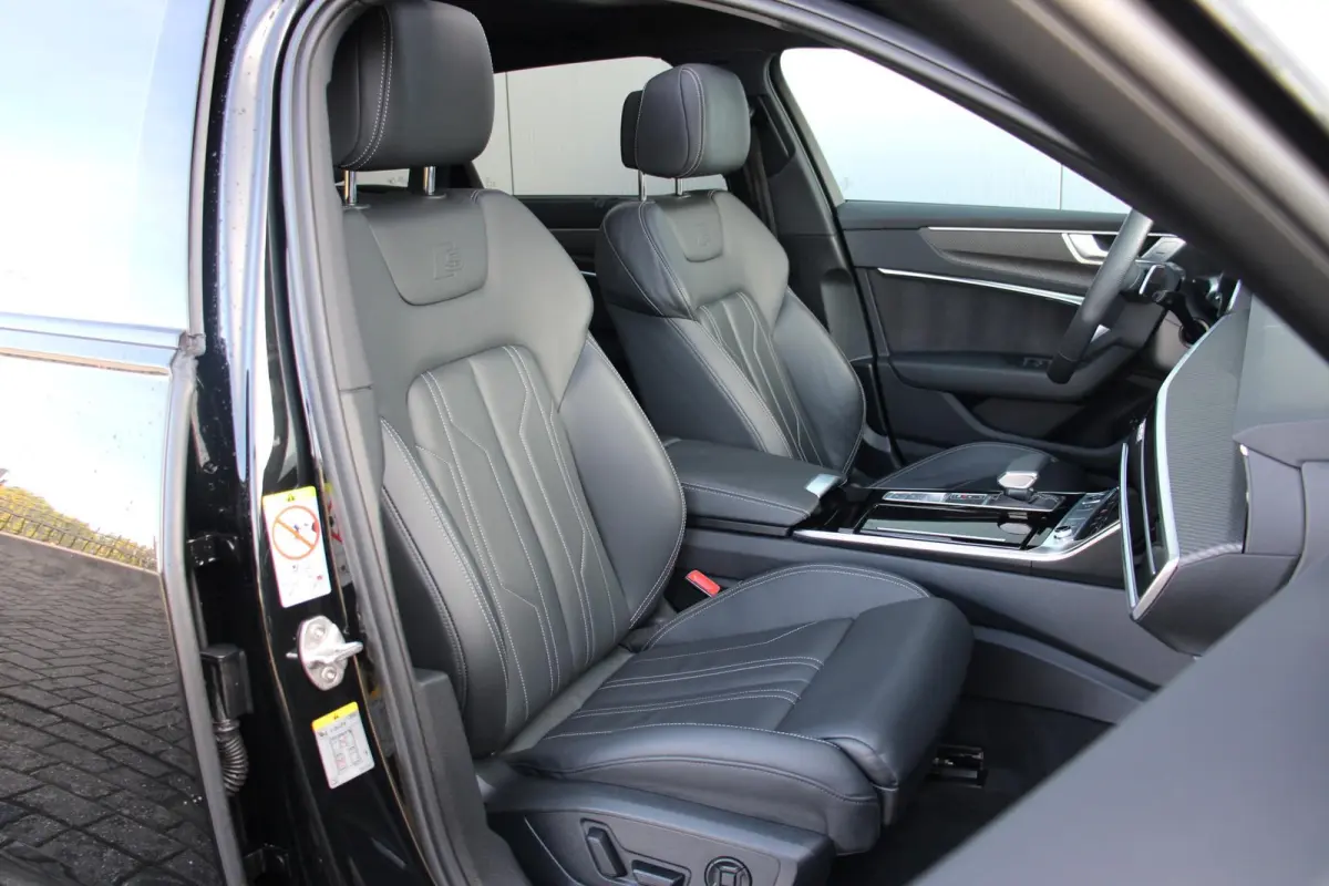 55 TFSIe 367pk quattro Pro Line S Competition | Elektr. Verstlb. Stoelen + Geheugen | Nachtzichtassistent | Adaptieve Cruise Control | Dodehoek Sensor