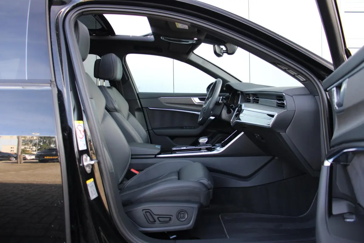 55 TFSIe 367pk quattro Pro Line S Competition | Elektr. Verstlb. Stoelen + Geheugen | Nachtzichtassistent | Adaptieve Cruise Control | Dodehoek Sensor