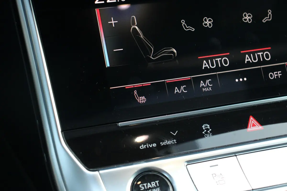 55 TFSIe 367pk quattro Pro Line S Competition | Elektr. Verstlb. Stoelen + Geheugen | Nachtzichtassistent | Adaptieve Cruise Control | Dodehoek Sensor