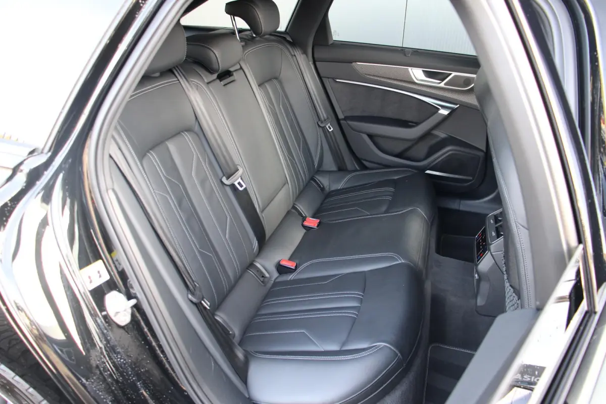 55 TFSIe 367pk quattro Pro Line S Competition | Elektr. Verstlb. Stoelen + Geheugen | Nachtzichtassistent | Adaptieve Cruise Control | Dodehoek Sensor