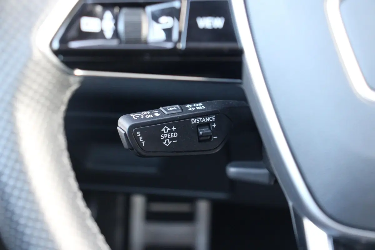 55 TFSIe 367pk quattro Pro Line S Competition | Elektr. Verstlb. Stoelen + Geheugen | Nachtzichtassistent | Adaptieve Cruise Control | Dodehoek Sensor