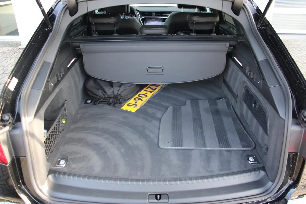 55 TFSIe 367pk quattro Pro Line S Competition | Elektr. Verstlb. Stoelen + Geheugen | Nachtzichtassistent | Adaptieve Cruise Control | Dodehoek Sensor