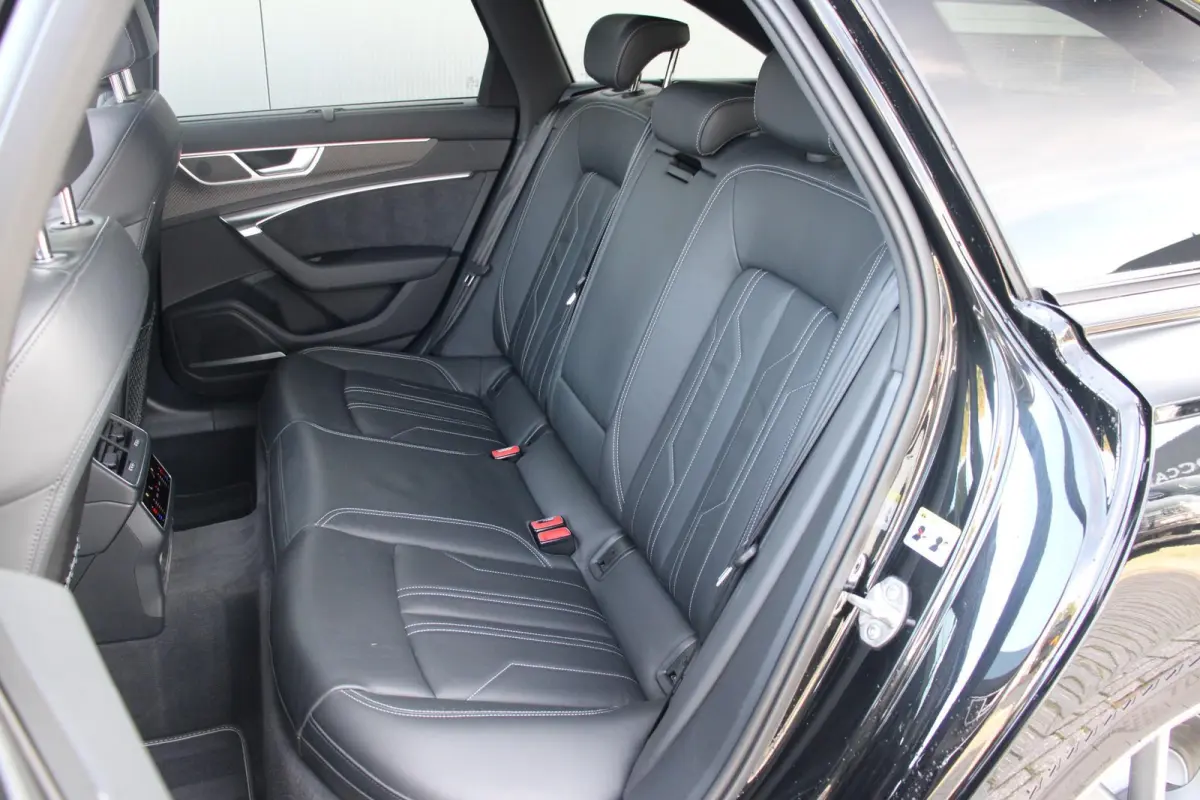 55 TFSIe 367pk quattro Pro Line S Competition | Elektr. Verstlb. Stoelen + Geheugen | Nachtzichtassistent | Adaptieve Cruise Control | Dodehoek Sensor