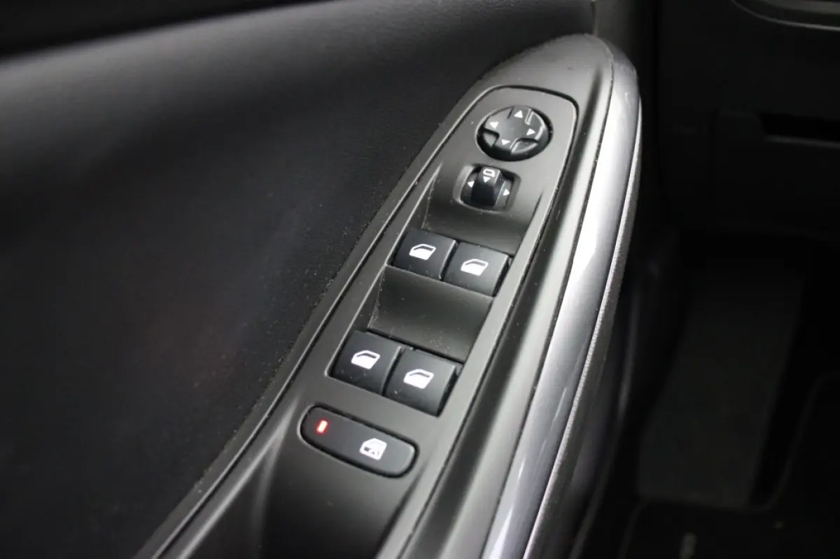 1.2 Turbo Innovation Automaat - Carplay, Camera, Cruise, Clima