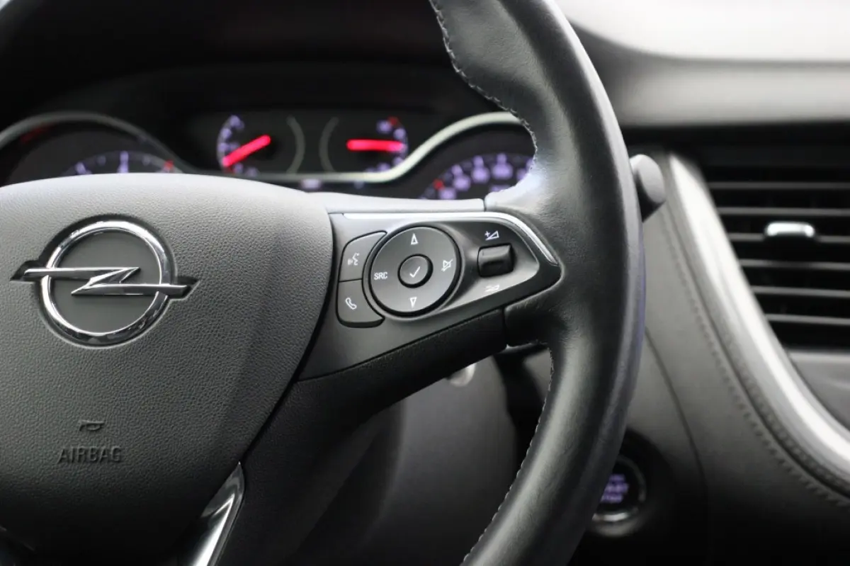 1.2 Turbo Innovation Automaat - Carplay, Camera, Cruise, Clima