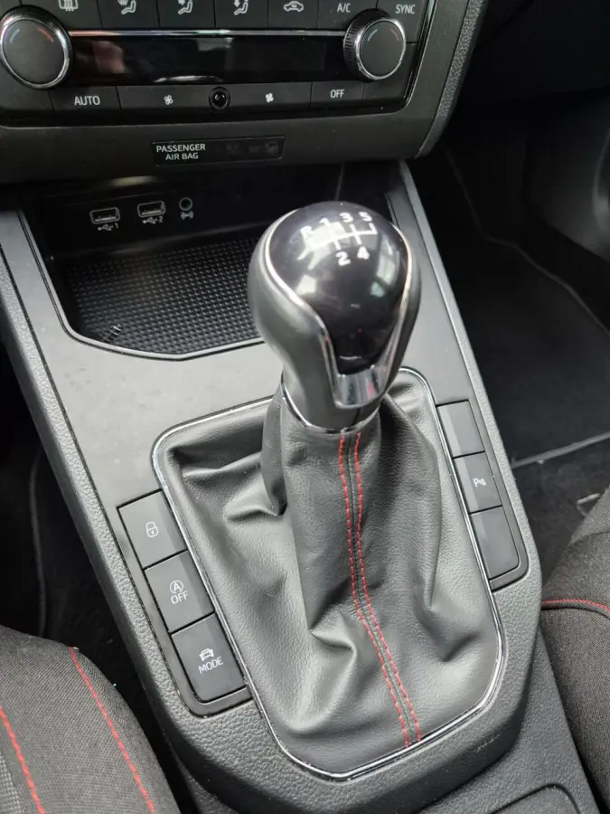1.0 TSI FR Business Intense|Trekhaak|Camera|Navi|DAB|