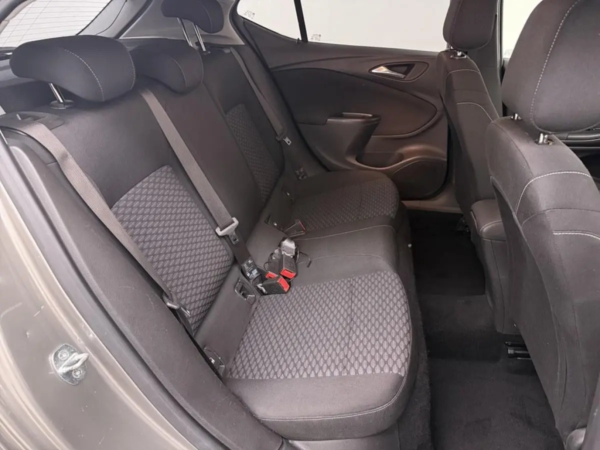 1.0 TURBO Business+ Nav/Camera/Led/4S.Banden