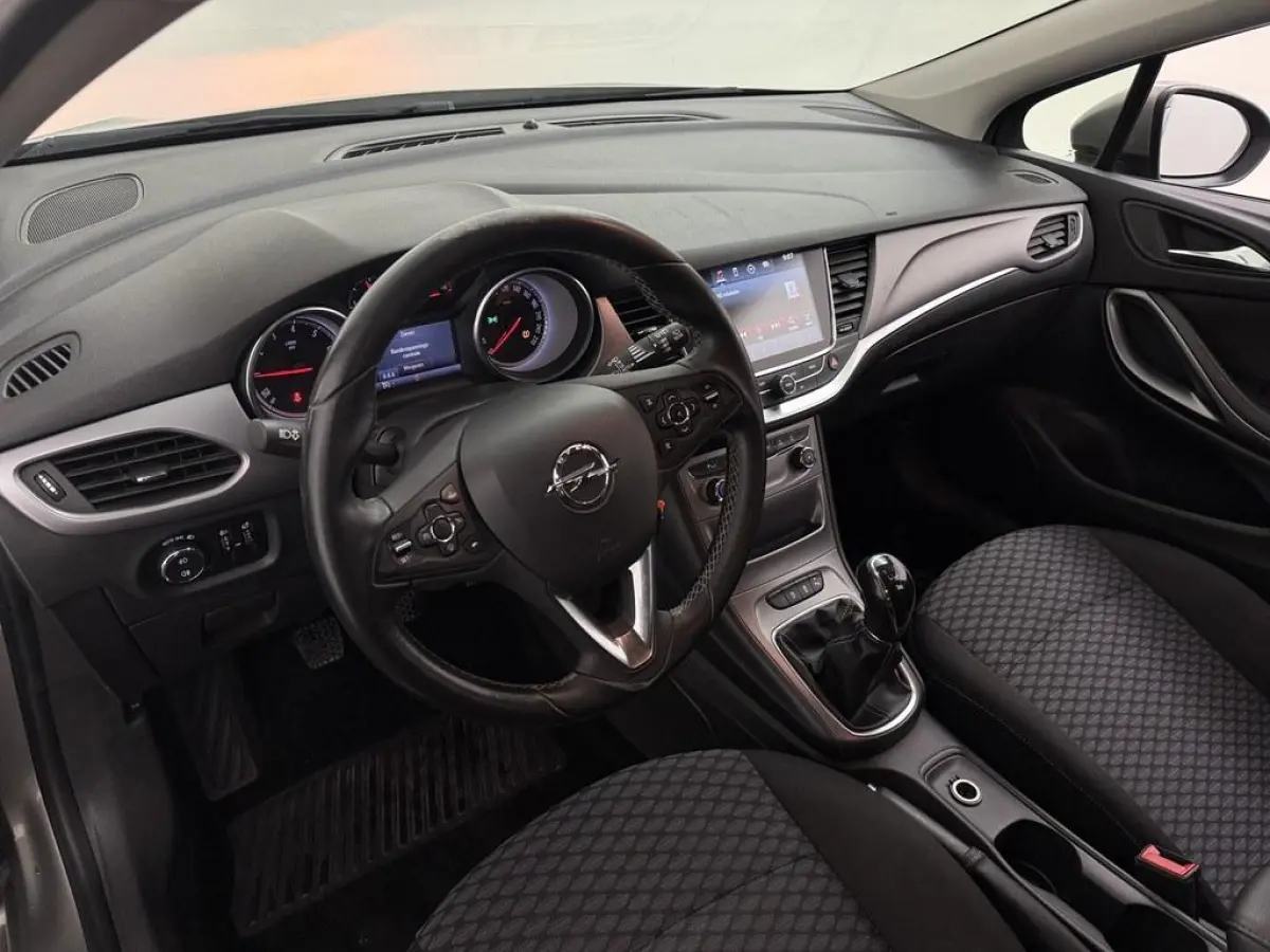1.0 TURBO Business+ Nav/Camera/Led/4S.Banden