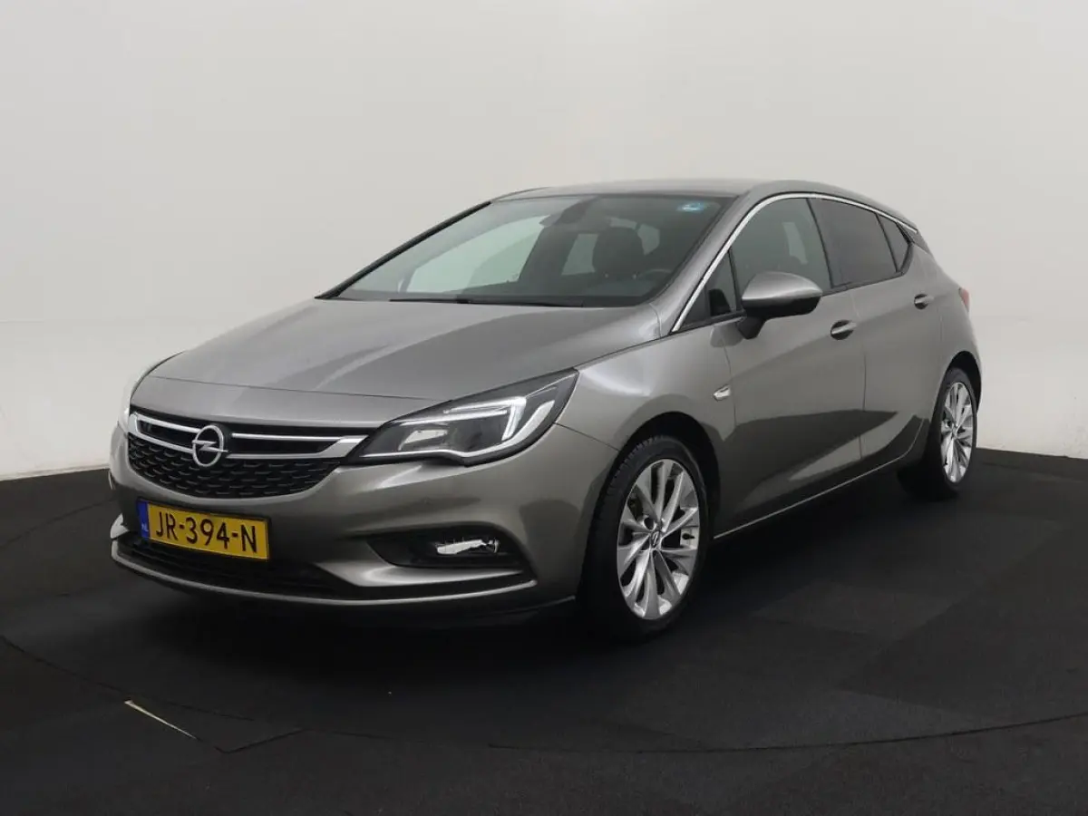 1.0 TURBO Business+ Nav/Camera/Led/4S.Banden