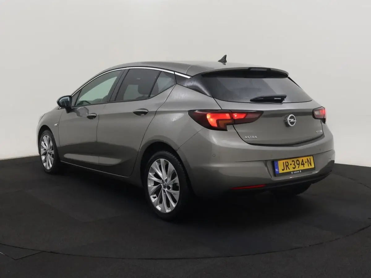 1.0 TURBO Business+ Nav/Camera/Led/4S.Banden